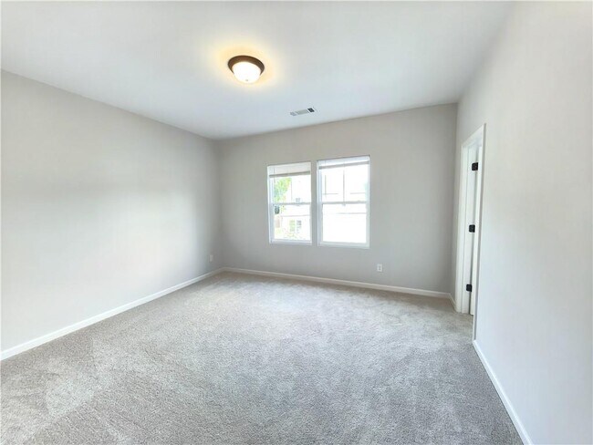 Building Photo - 1427 Ridge Rd
