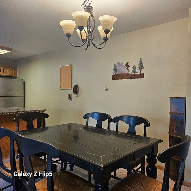 Building Photo - Buffalo Village Condo -2 Bedroom/2 Bath, G...