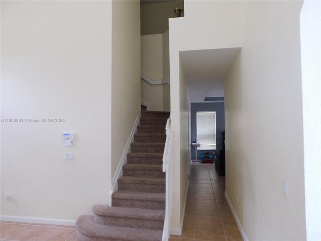 Building Photo - 1750 NE 37th Pl