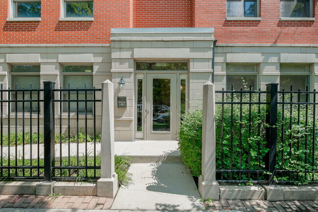 Primary Photo - 1407 S Halsted St