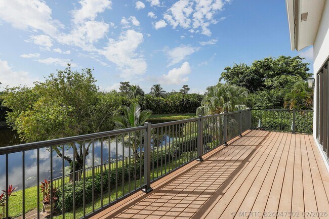 Building Photo - 2905 Polo Island Dr