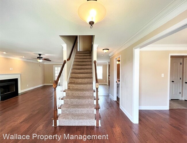 Building Photo - 3 br, 2.5 bath House - 7629 Asher Lane