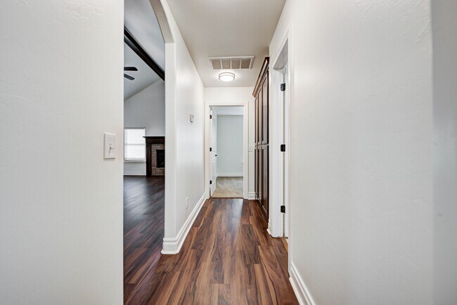 Building Photo - 2901 San Juan Trails