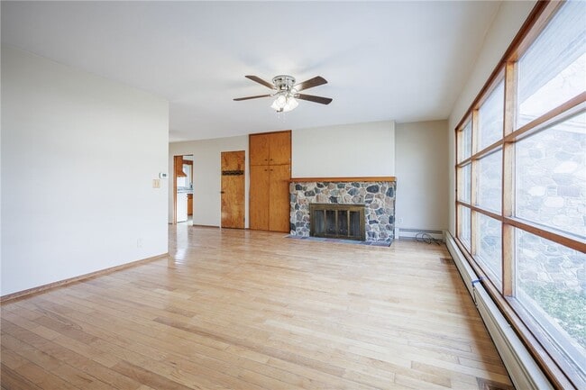 Building Photo - 43 River Meadow Dr