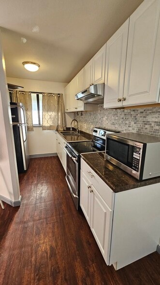 Building Photo - 98-640 Moanalua Loop