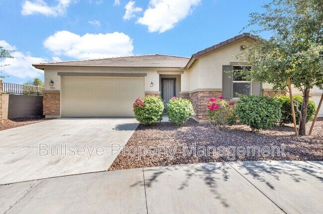 Building Photo - 17345 W Spur Dr
