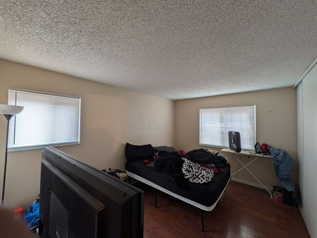 Building Photo - 13241 E Asbury Dr