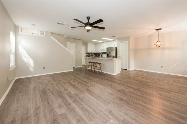 Building Photo - 42 Musgrove Pl
