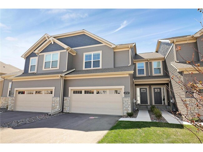 Primary Photo - 6743 Bluestem Wy