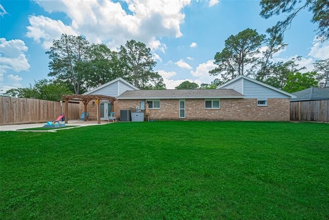Building Photo - 12502 Advance Dr
