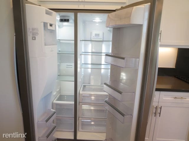 Building Photo - 3 br, 2.5 bath Townhome - 4382 Pacifica Way 5