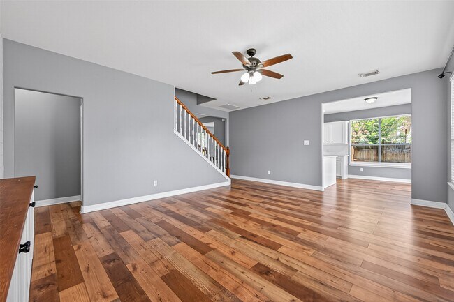 Building Photo - 232 Doncaster