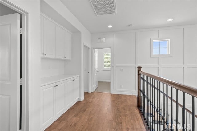 Building Photo - 33 Gamella