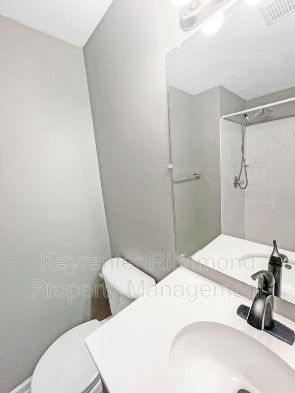 Building Photo - 9389 Horse Castle Ct