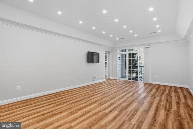 Building Photo - 5910 Great Star Dr