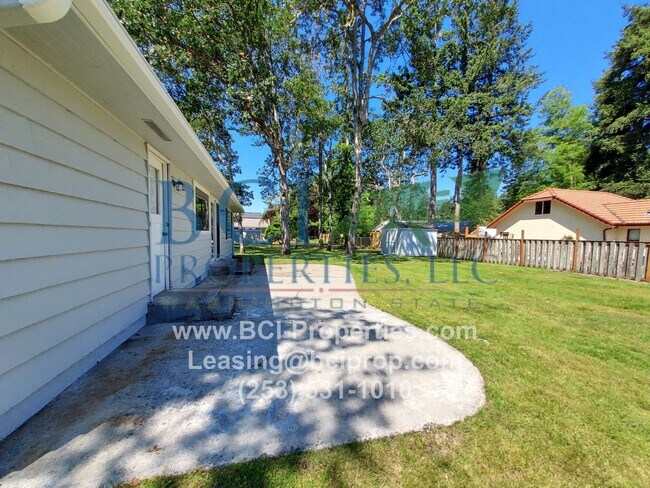 Building Photo - 8811 Forest Ave SW