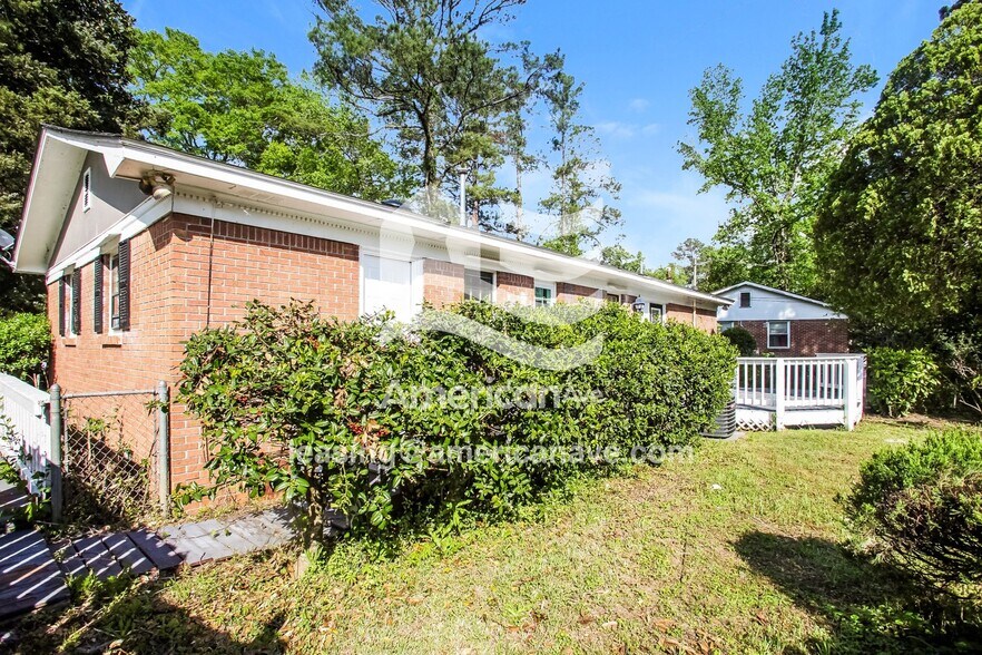 Building Photo - 4633 Corbett St