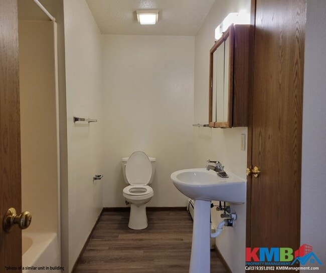 Building Photo - 619 S Johnson-6