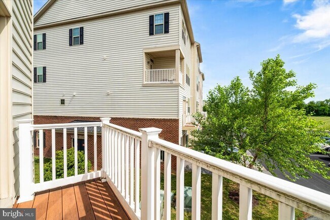 Building Photo - 6500 Walcott Ln