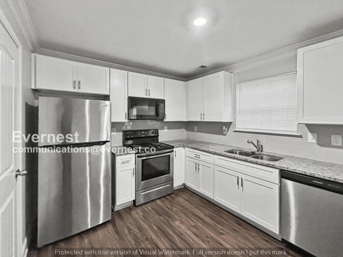 Building Photo - 5285 Hanover St