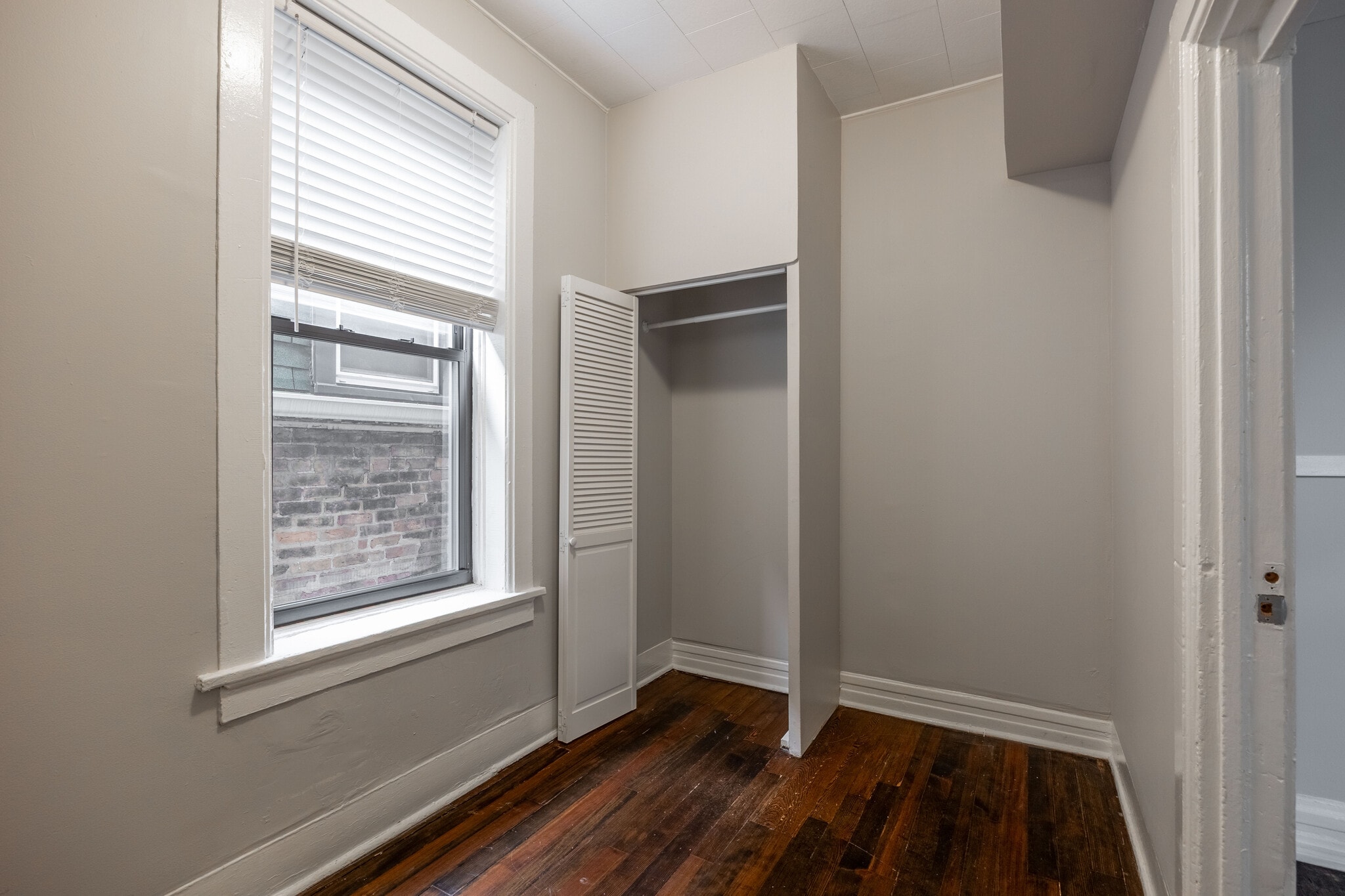 Building Photo - 2031 W Moffat St