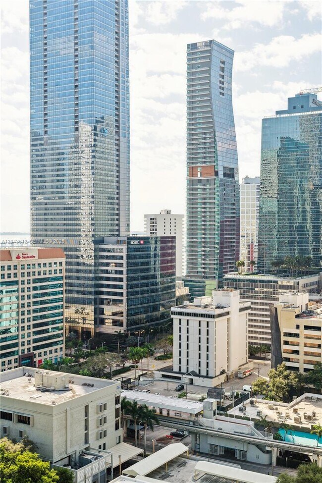Building Photo - 1250 S Miami Ave