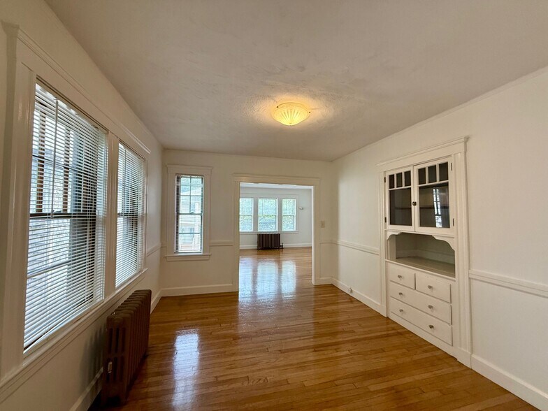 Building Photo - 7 Oliver Rd