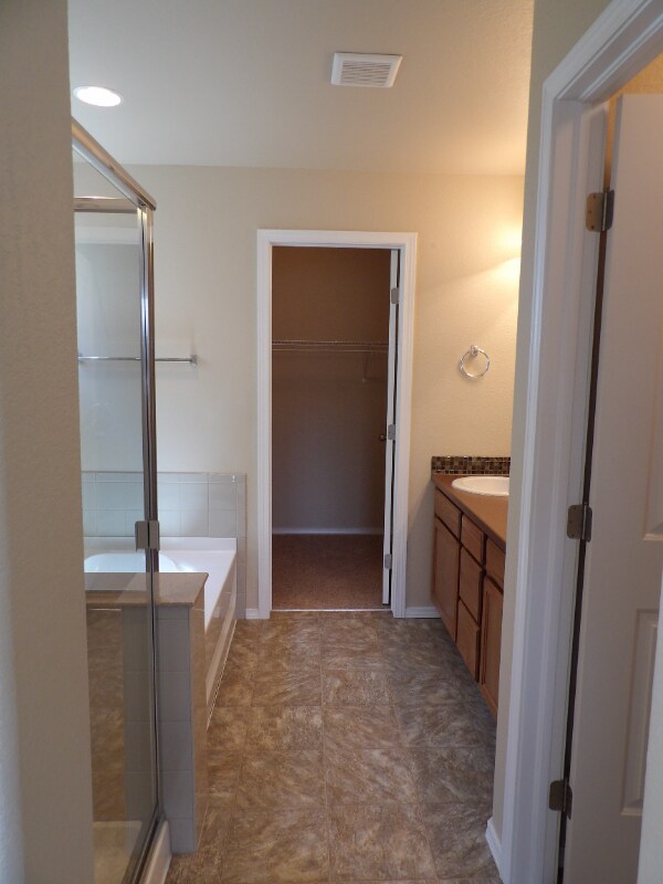 Building Photo - 1629 Rustlers Roost Dr