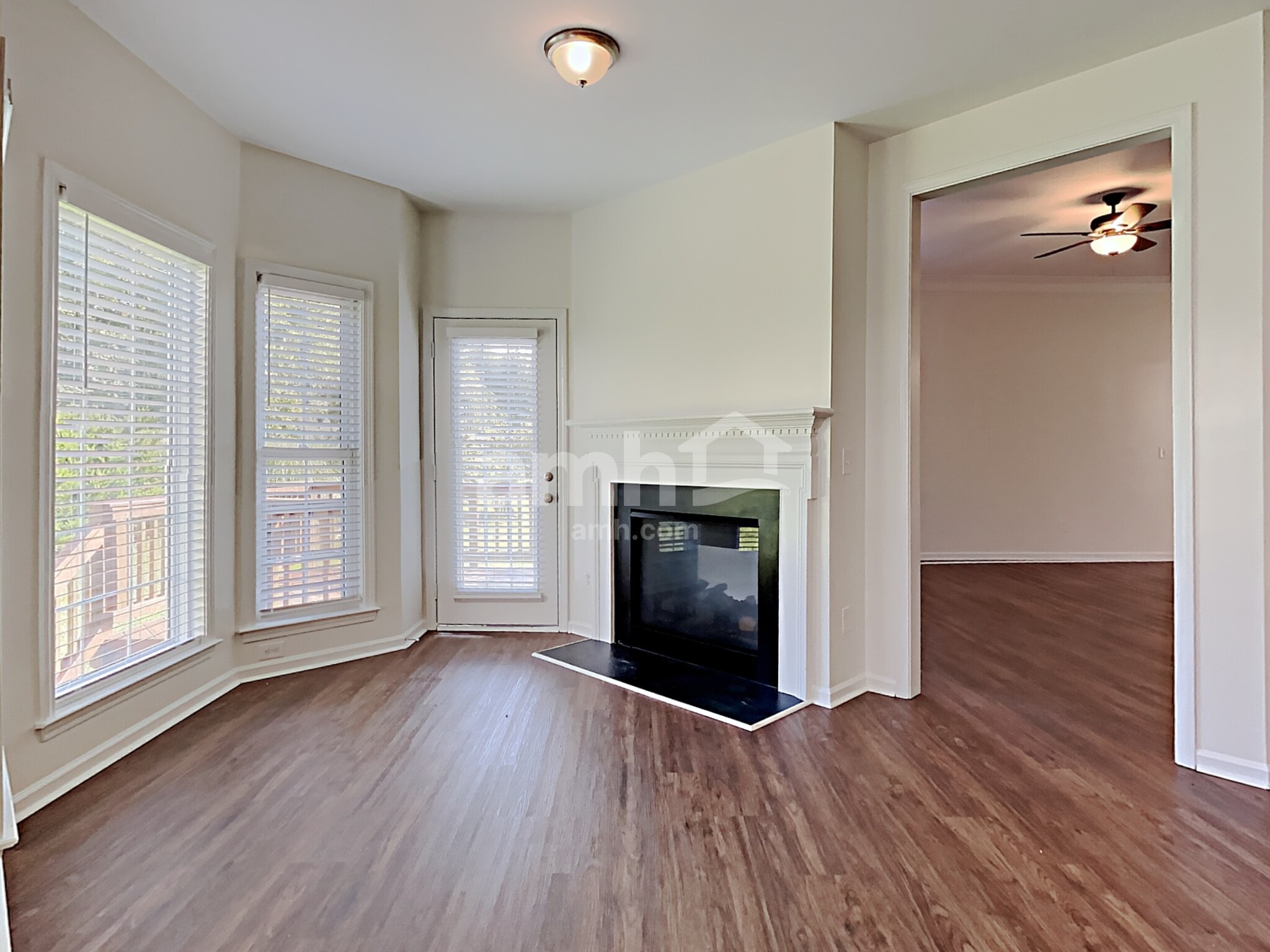 Building Photo - 1140 Boxelder Ln