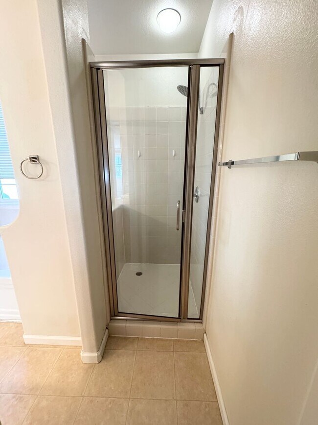 Building Photo - Perfect Shape Dublin Ranch Village Propert...