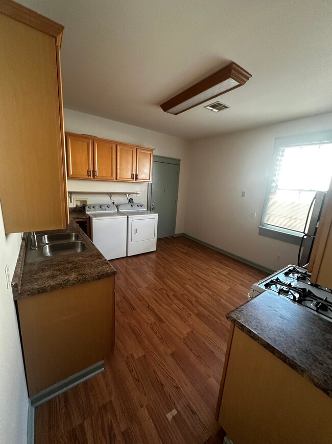 Building Photo - 4533 S Derbigny St