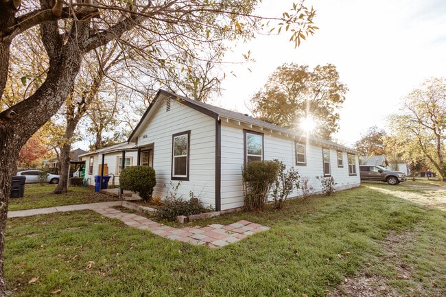 Building Photo - 3836 Leland Ave