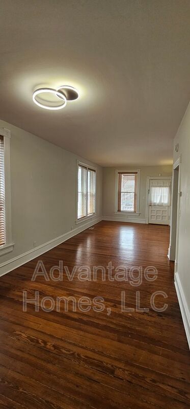 Building Photo - 4523 Wyoming St