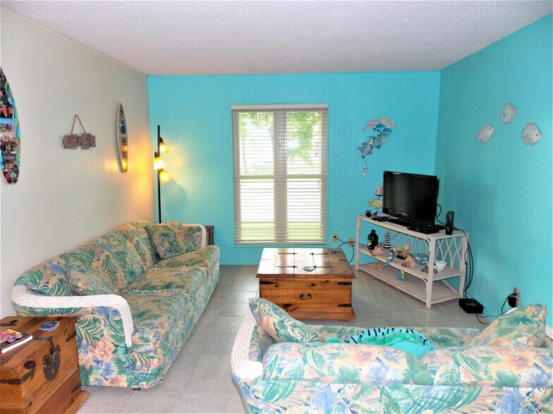Primary Photo - 2025 Eleventh St
