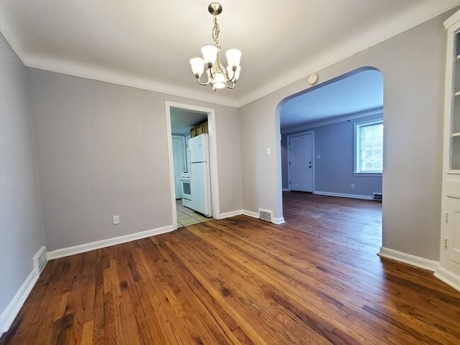 Building Photo - 3 bed - 1.5 Bath Cape Cod for Rent