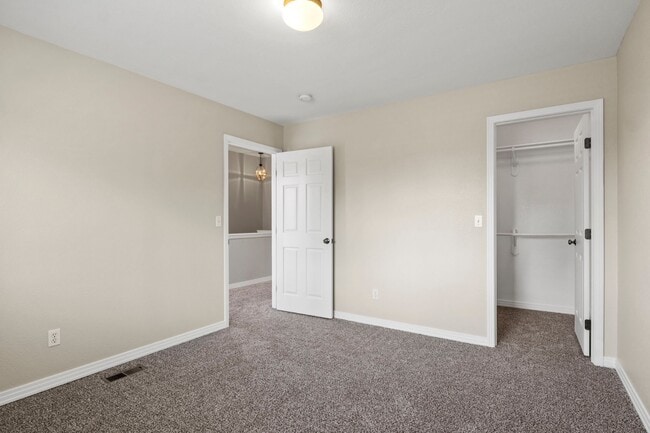 Building Photo - 4109 Sunny Vista Heights