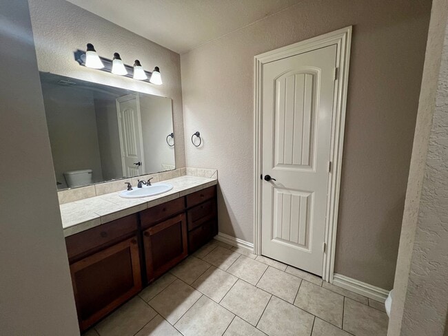 Building Photo - 5108 Hardscrabble Way