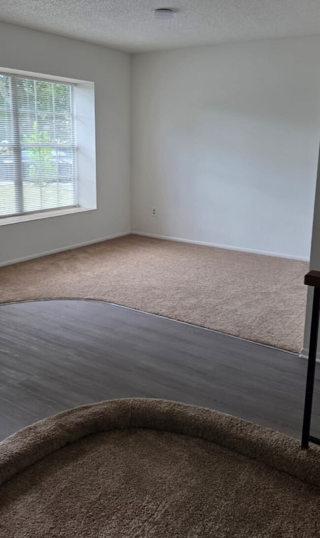 Building Photo - 6805 Bonavista Ct