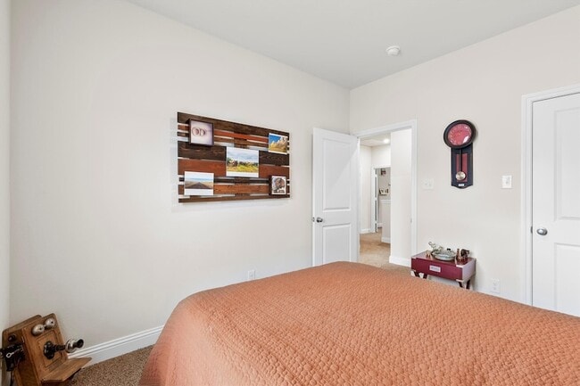 Building Photo - 6329 Mason Ct