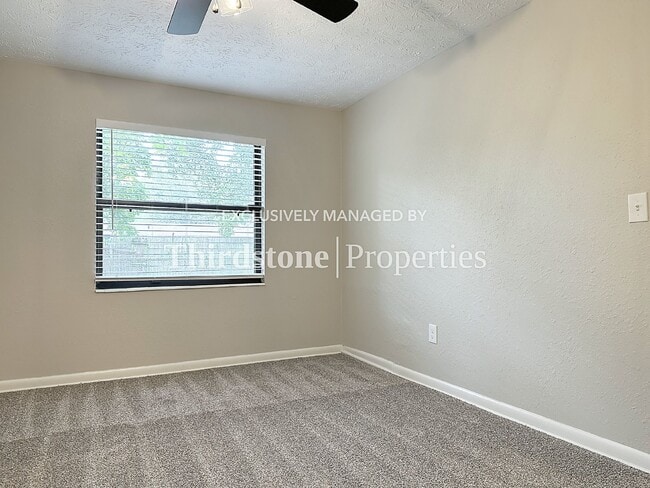 Building Photo - 10833 Liscard Rd S