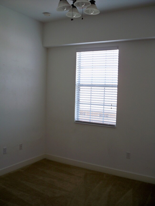 Building Photo - Jackson Square - 2 Bedroom, 2.5 Bathroom C...