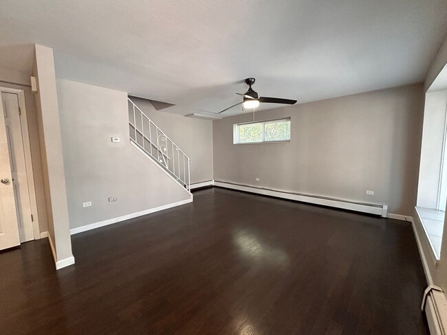 Building Photo - $0 DEPOSIT OPTION! 2BED/1.5BATH CONDO IN C...