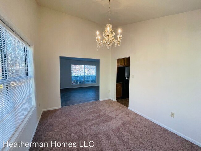 Building Photo - 4 br, 2.5 bath House - 9 Emerson Ct