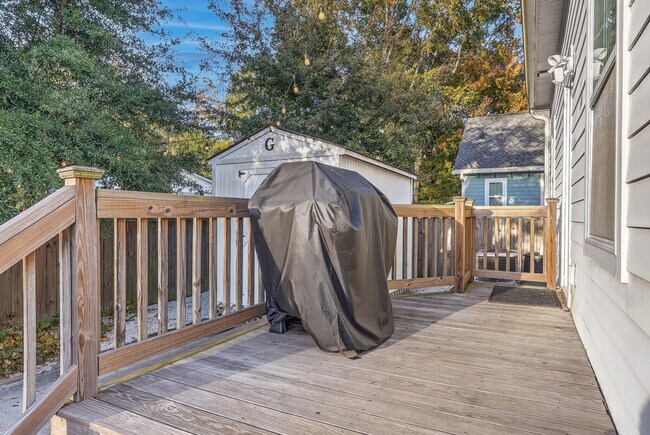 Building Photo - 1175 Leesville St