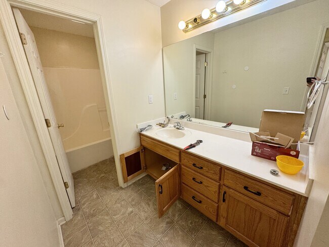 Building Photo - 1214 Dustins Way