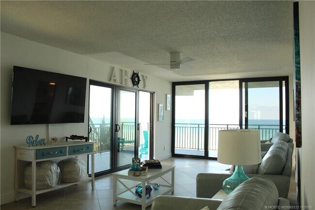 Building Photo - 10102 S Ocean Dr