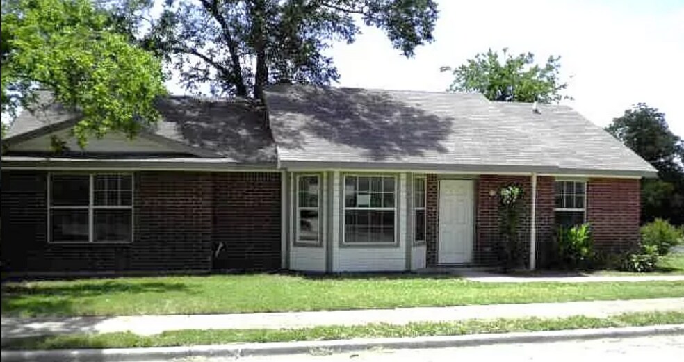 Primary Photo - 4102 Opal Ave