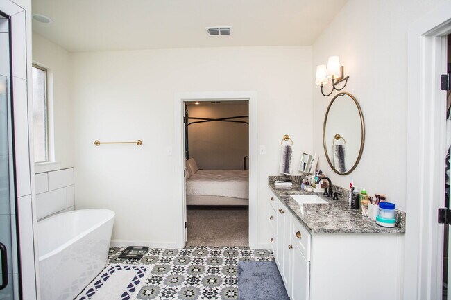 Building Photo - Spacious modern home in Lubbock-Cooper ISD!