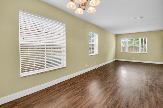 Building Photo - 6279 Island Way
