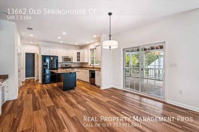 Building Photo - 13662 Old Springhouse Ct